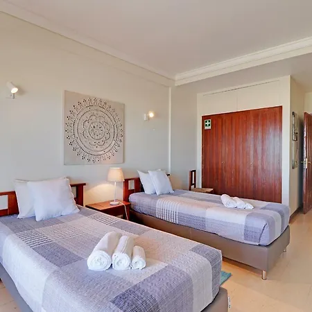 1 By Homing Apartment *